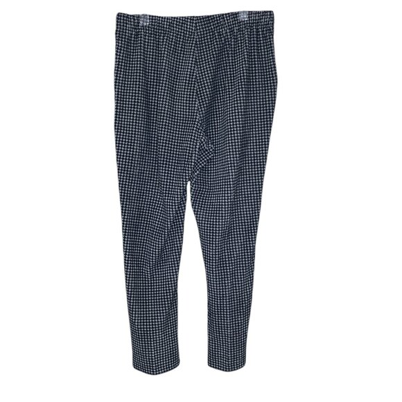 Lands' End Petites Medium Houndstooth Sport Knit High-Rise Corduroy Pull-On Pant - Picture 4 of 6